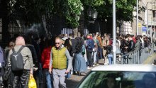 Velika gužva na biralištu u Zagrebu, glasat će se i nakon 19 sati