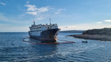 Ministarstvo: Zabranjeno približavanje nasukanom brodu na 500 metara