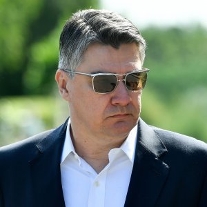Zoran Milanović položio vijence podovom Dana pobjede