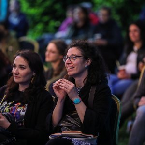 Rundek i Ekipa u dvorištu Akademije likovnih umjetnosti