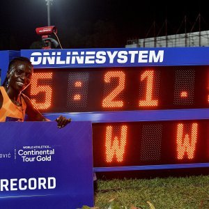 Francine Niyosaba u Zagrebu oborila svjetski rekord na 2000 m