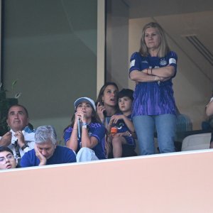 Antonela Roccuzzo sa sinovima i roditeljima Lionela Messija