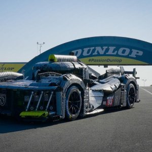 Lego Peugeot 9x8 24 Hour Le Mans hybrid