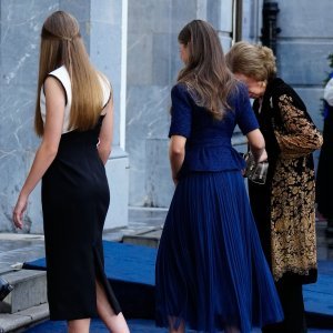 Kraljica Letizia s kćerima