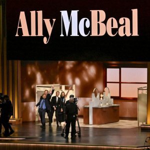 Okupljanje ekipe serije 'Ally McBeal'