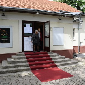 Biračko mjesto u Gradskom kazalištu Virovitica