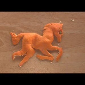 Konj - Orange Origami Art