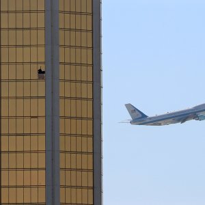Predsjednički zrakoplov odlazi nakon napada u Las Vegasu