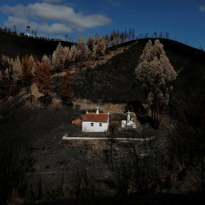 Crkvica je ostala neoštećena u požaru u Portugalu