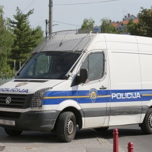 Privođenje hakera na sud u Velikoj Gorici