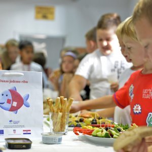 Tomislav Tolušić u kampanji 'Danas jedemo ribu'
