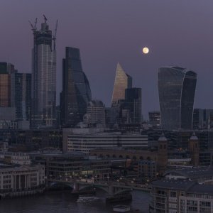 Mjesec iznad Londona