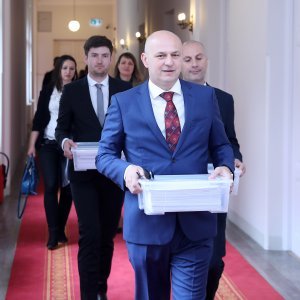 Kandidacijska lista grupe birača - Mislav Kolakušić