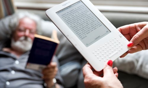Želite dodati besplatnu e-knjigu na Kindle? Evo kako to možete učiniti
