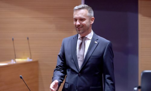 Piletić pozvao sindikate javnih i državnih službenika na realna očekivanja, oni ne odustaju