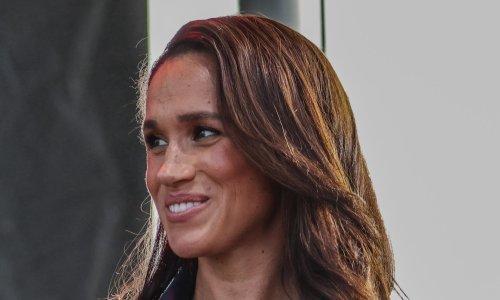 Meghan Markle ukrala pozornost laskavom haljinom, ali i značajno posvjetljenom kosom