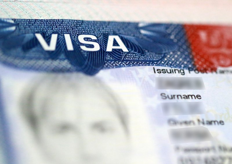 Za američku vizu tražit će se podaci s društvenih mreža, stare e-mail adrese i brojevi telefona