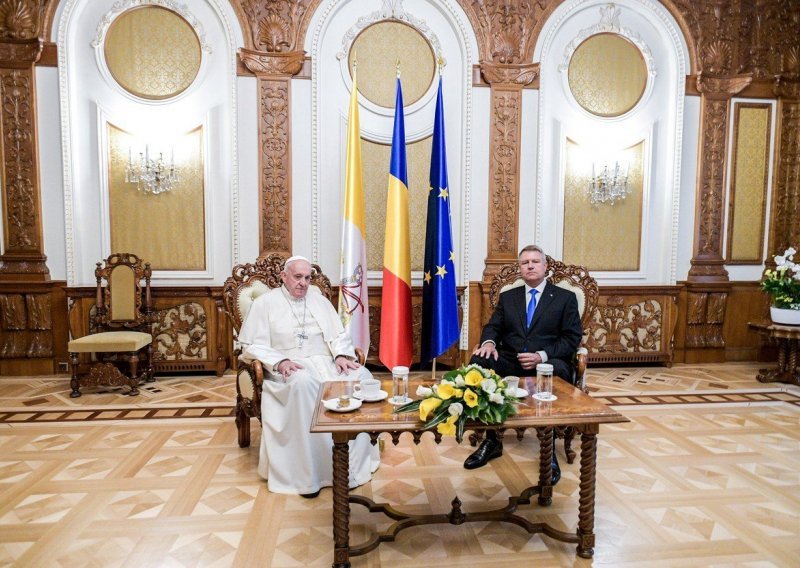 Papa beatificirao sedmoricu rumunjskih biskupa i upozorio na ideologije razdora