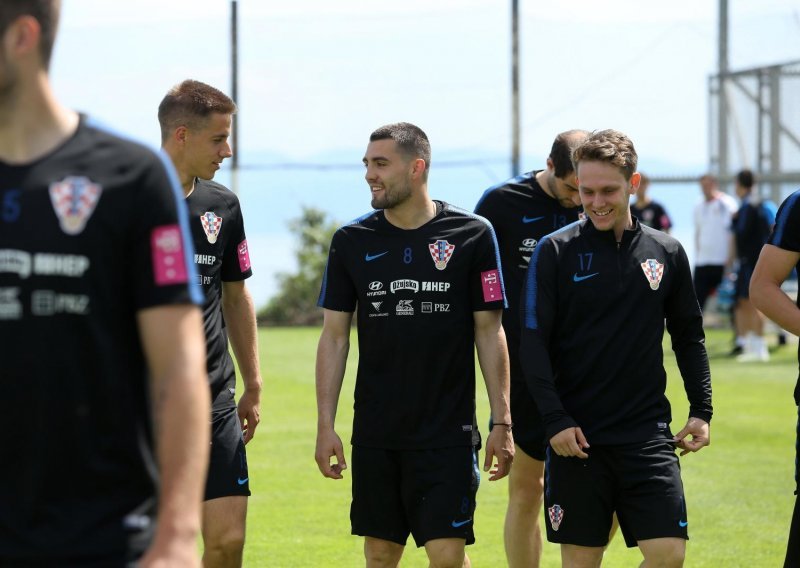 Hrvatskoj nogometnoj reprezentaciji priključila se dva nova lica