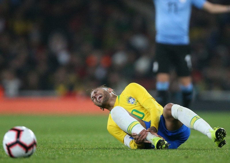 Nastavlja se Neymarova noćna mora; zbog teške ozljede u prijateljskoj utakmici propušta Copa Americu