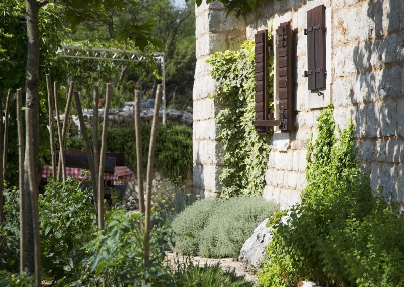 Ova županija sa 120 tisuća kuna potiče mlade da dođu živjeti u dalmatinska sela