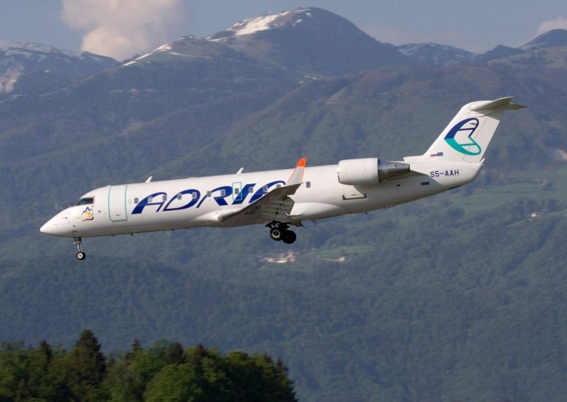 Slovenci pripremaju planove u slučaju da Adria Airways propadne zbog lošeg upravljanja