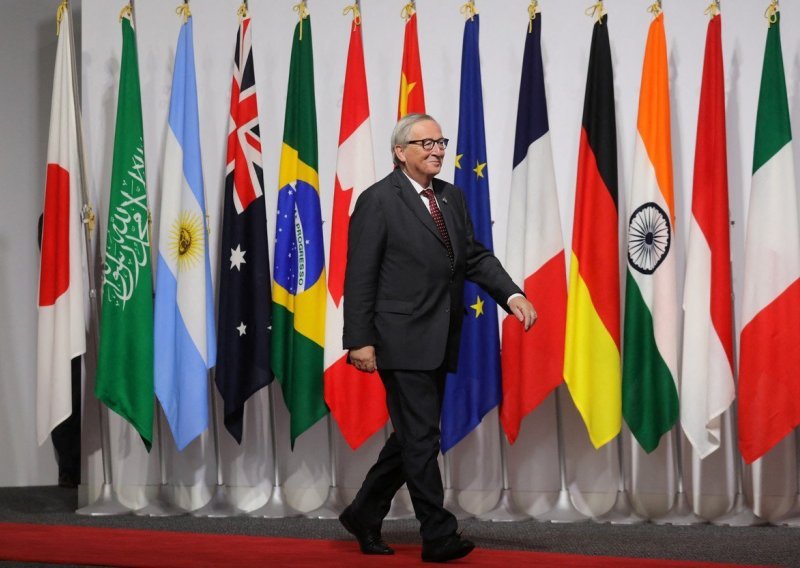 Juncker Johnsonu: Postojeći dogovor o Brexitu je jedini moguć