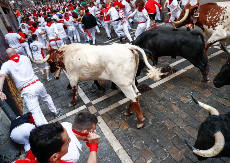 Deseci ozlijeđeni u utrci s bikovima u Španjolskoj
