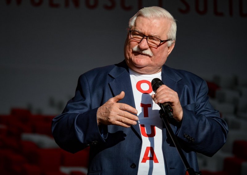 Nobelovac i bivši predsjednik mora se ispričati čelniku poljske desnice