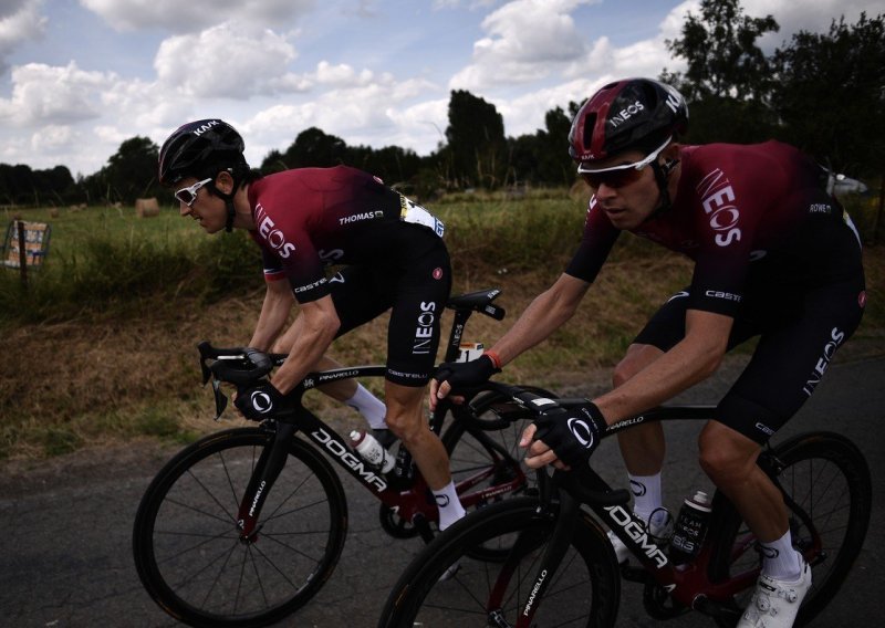 Skandal na Tour de France; biciklisti se potukli za vrijeme utrke, organizator ih diskvalificirao