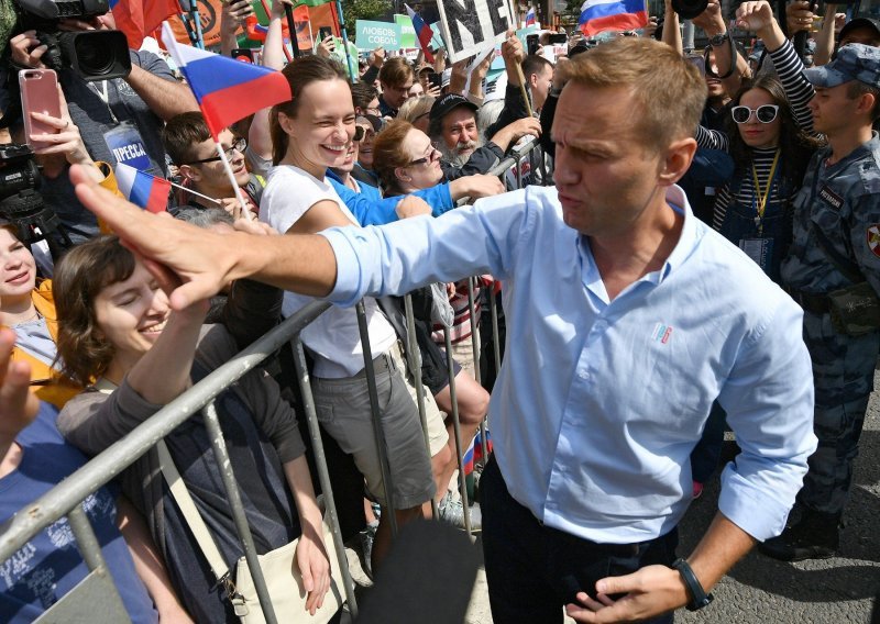 Ruski vođa oporbe Navaljni hospitaliziran nakon alergijske reakcije