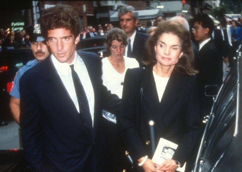 Neraskidiva veza majke i sina: Sve o odnosu Jacqueline Kennedy Onassis i Johna F. Kennedyja Jr.-a