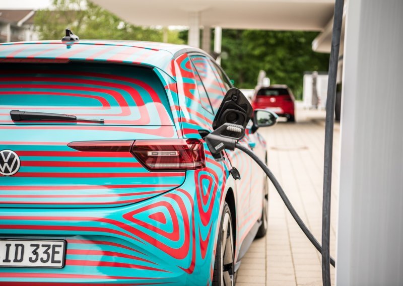 Ljudi se 'boje' električnih automobila, no Volkswagen smatra da će se to vrlo brzo promijeniti