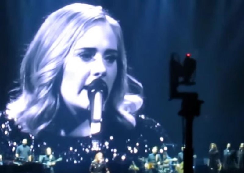Adele posvetila koncert žrtvama u Orlandu