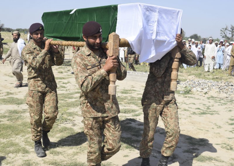 Novi sukob nuklearnih sila: U Kašmiru ubijena trojica pakistanskih vojnika