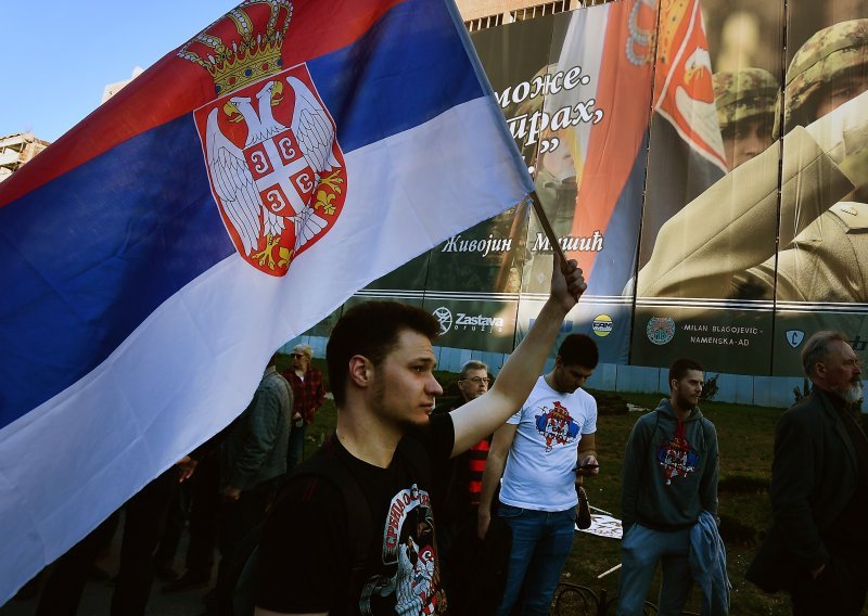 Sve više mladih Srba protivi se članstvu Srbije u EU, iako bi mnogi od njih radije živjeli u njoj