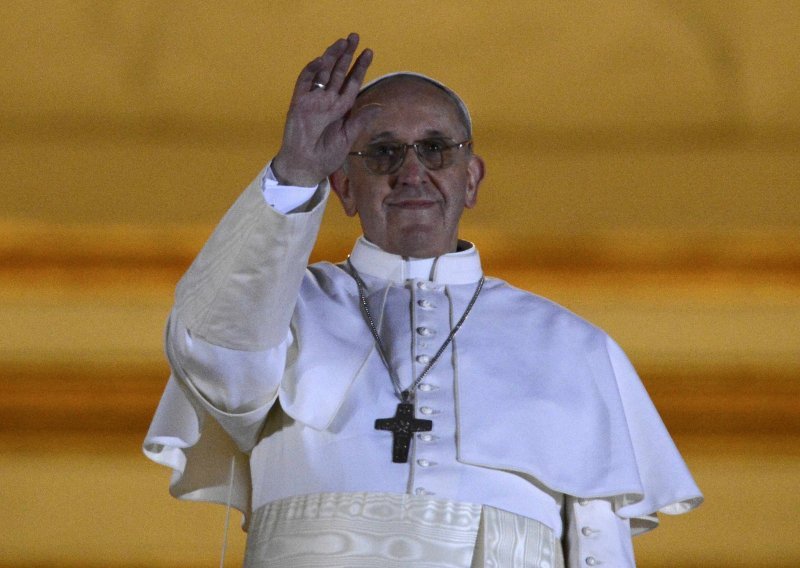 Papa Franjo: 'Celibat se može promijeniti'
