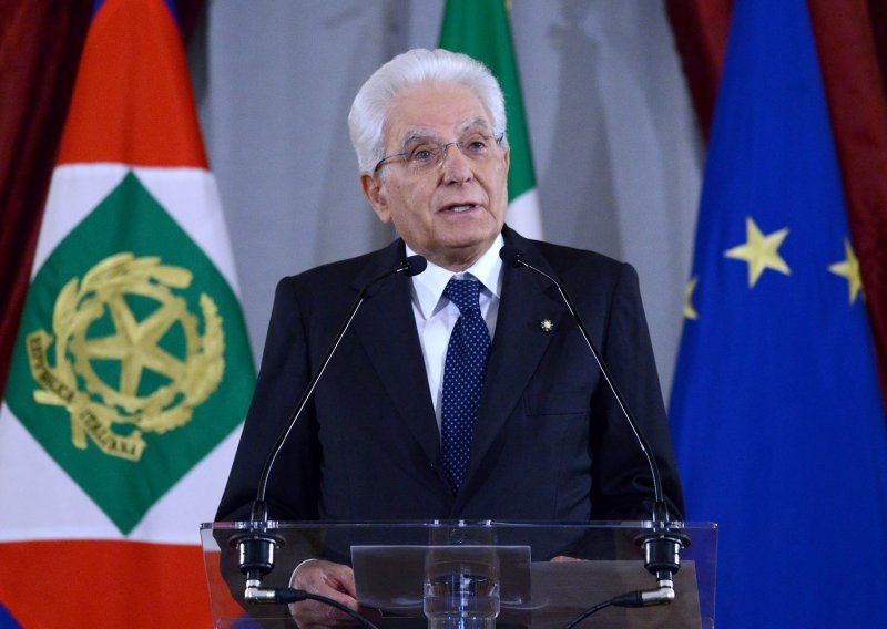 Talijanski predsjednik počinje konzultacije kako bi pronašao način izlaska iz krize