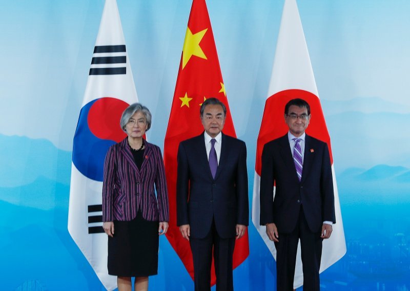 Ministri Kine, Japana i Južne Koreje u Pekingu