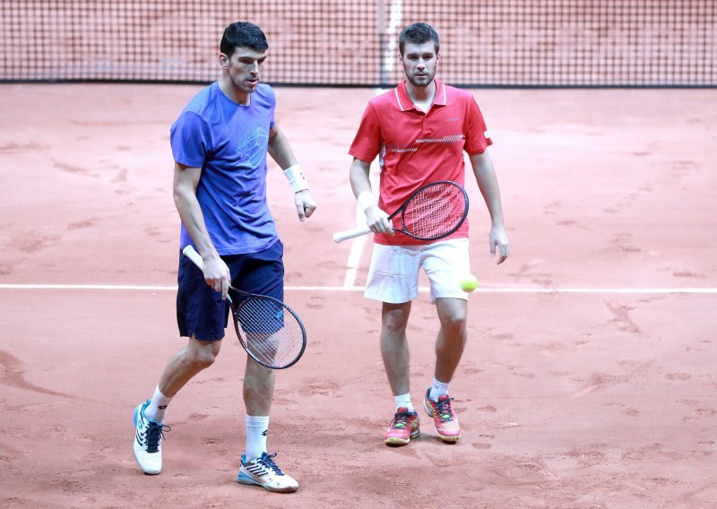 Nikola Mektić i Franko Škugor u parovima prošli u 2. kolo US Opena, uspješan je bio i Mate Pavić; Daria Jurak ispala...