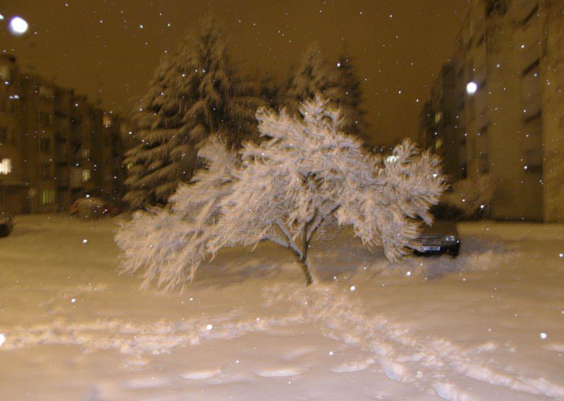 Slovenci zbog snijega otkazali čak tri kola