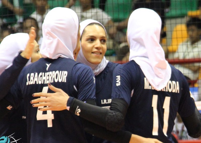 Za bugarski odbojkaški klub zaigrat će prva Iranka izvan domovine i s hidžabom