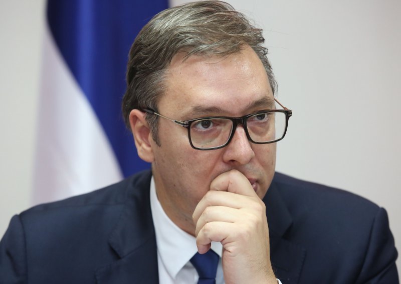 Vučić: Srbi neće dopustiti da ih Hrvati i Bošnjaci nazivaju agresorima