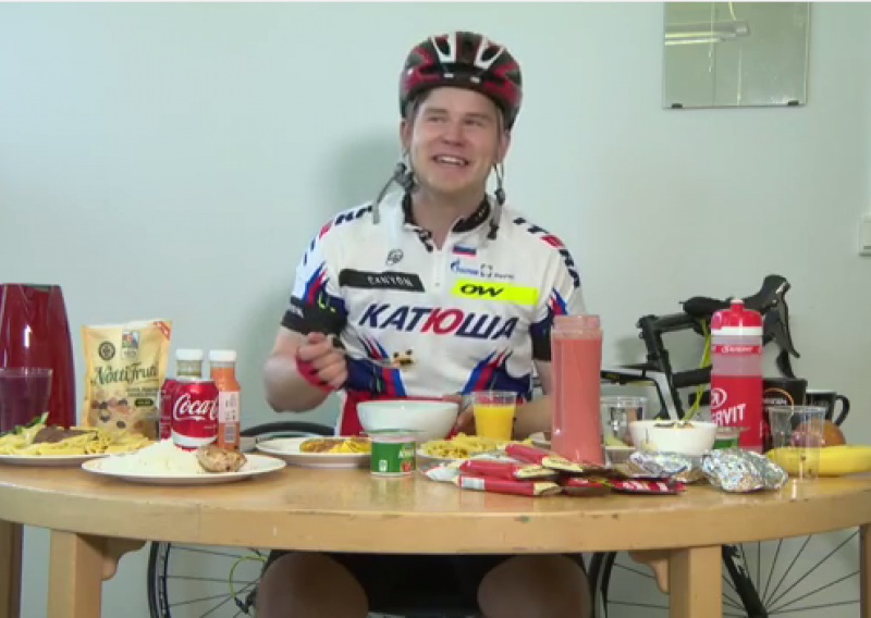 Evo što se dogodi kad novinar jede za Tour de France