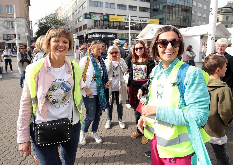 Žene oboljele i liječene od raka prošetale centrom Zagreba, pridružio im se Gordan Maras