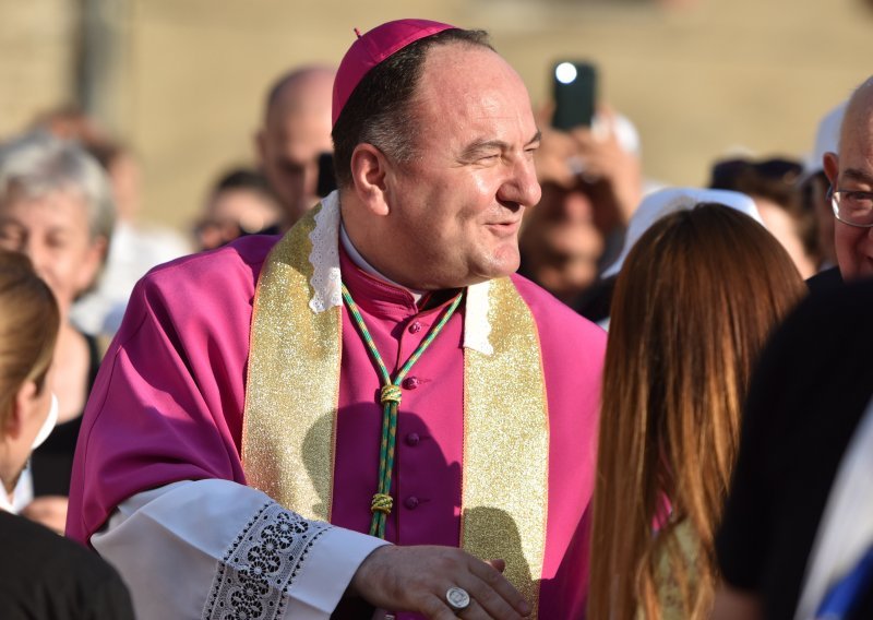 Zbog nedostatka svećenika biskup odobrio da se nedjeljne mise služe - subotom