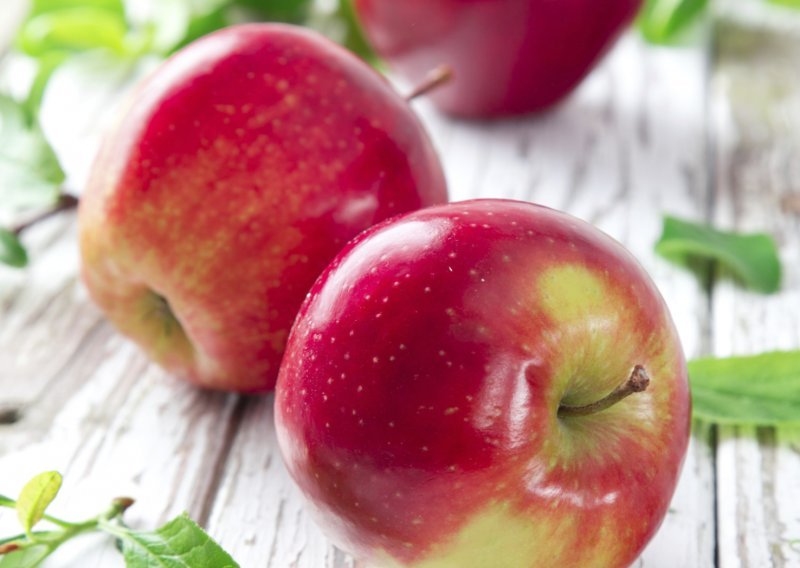Kako narezati jabuku, a da ne potamni