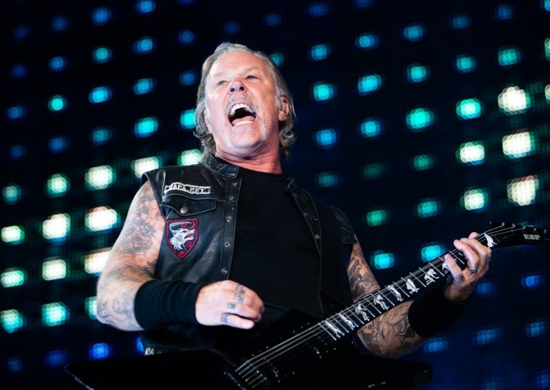 Metallica odgodila turneju – James Hetfield ide na odvikavanje