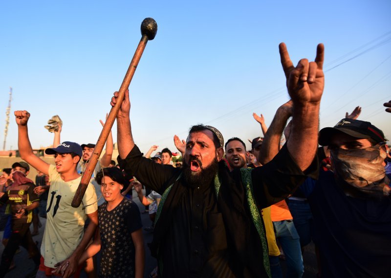 U Iraku ukinut policijski sat, broj žrtava u neredima popeo se na 72