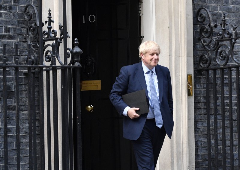 Johnson pokušava u tri dana usvojiti sve zakone potrebne za Brexit